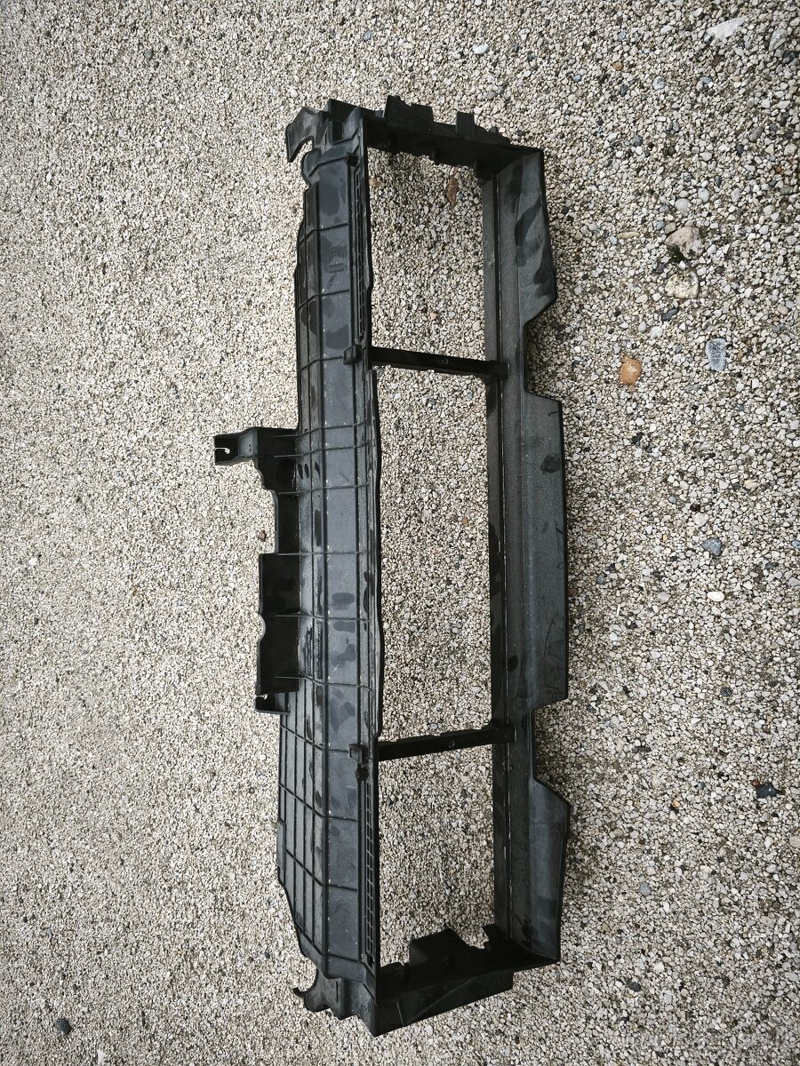 Kia Sportage 5 maska chladica Kia Sportage vzduchové vedenie - 13