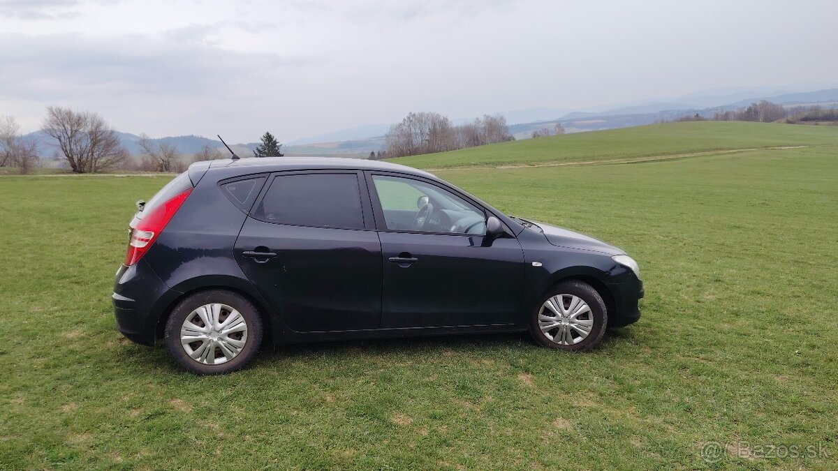 Predám Hyundai i30 1.4 benzín - 13