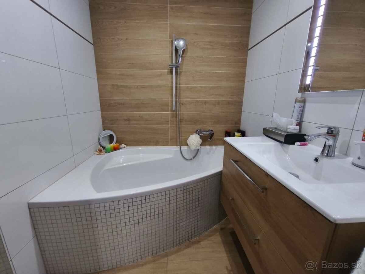 Predaj,3izb.byt s balkónom v meste Poltár - 13