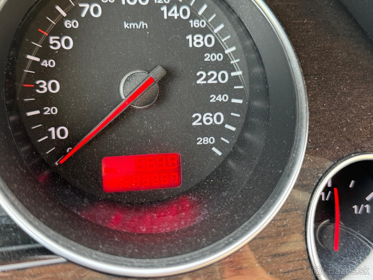 Audi A8 6.0 W12 - 13