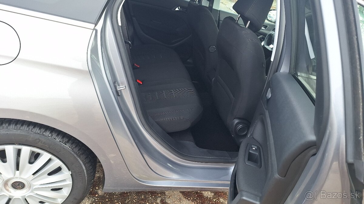 PEUGEOT 308 SW 1 6 HDI - 13