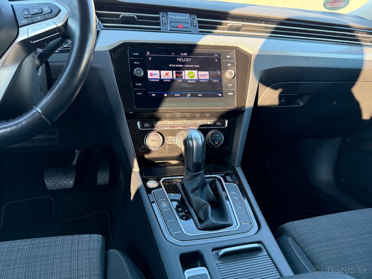 VW Passat 2.0TDI 4Motion / DSG / 2020 / LED MATRIX / ŤAŽNÉ - 13