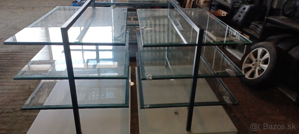 Veľké sklenené regále - 13