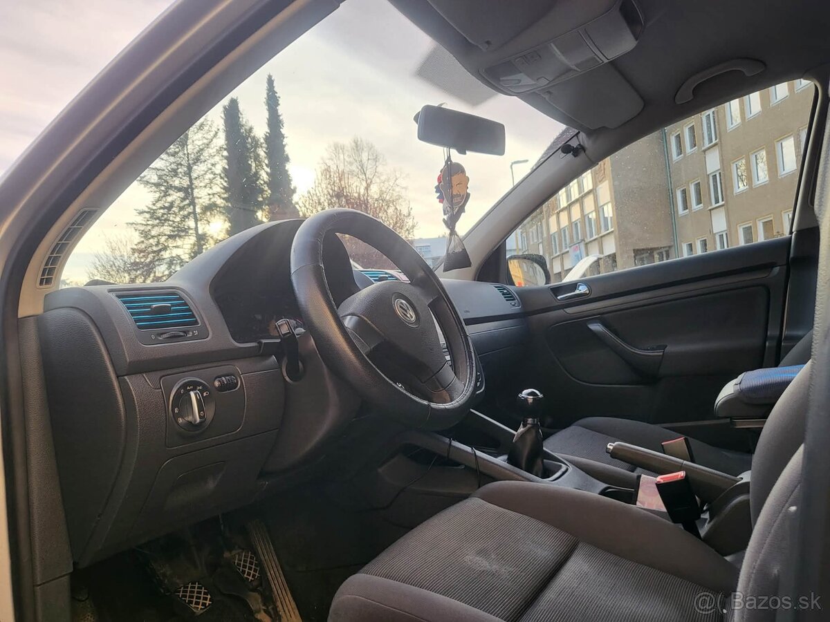 Volkswagen Golf V - 13