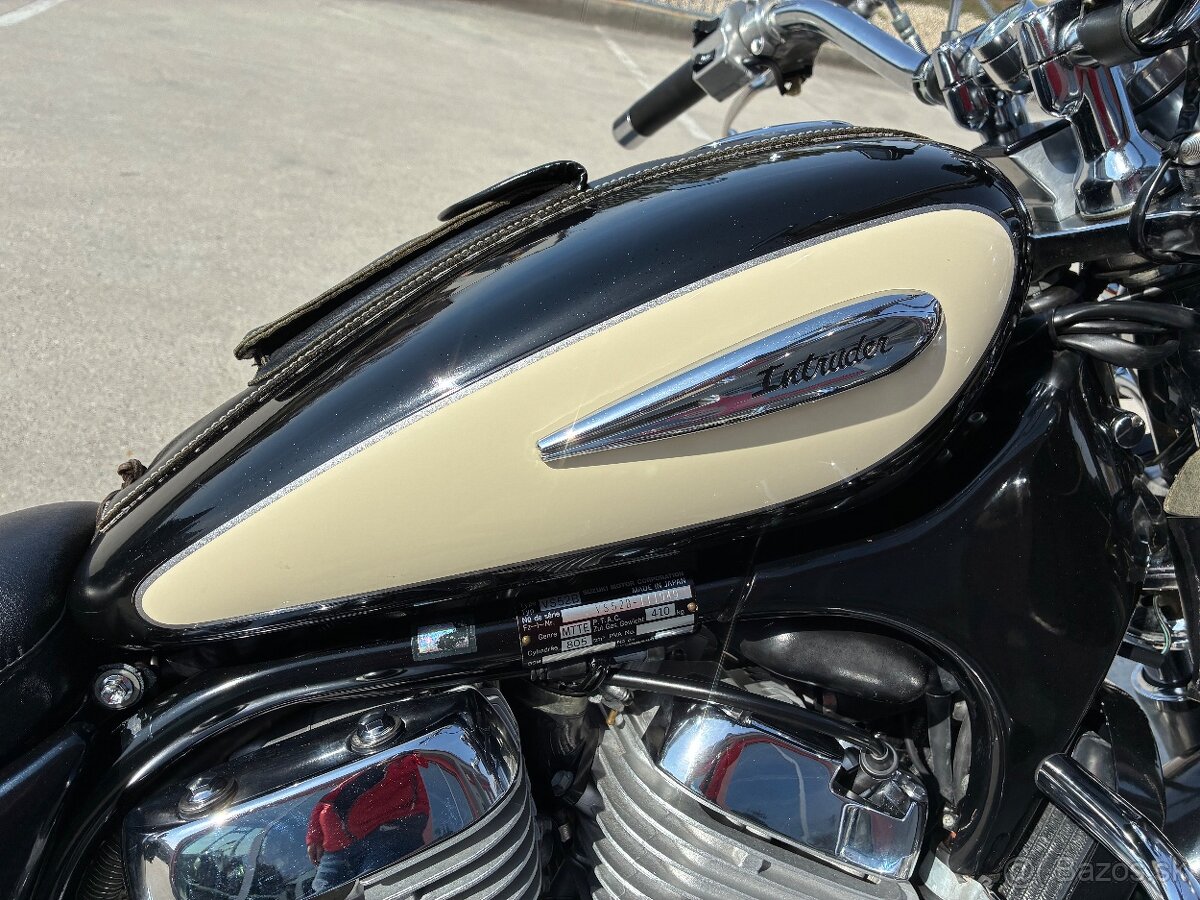 Suzuki VS800 Intruder - 13
