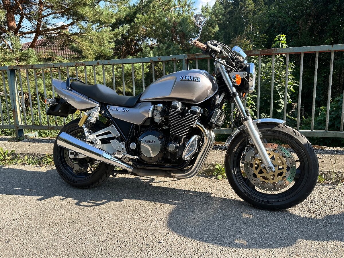 Yamaha XJR 1200 - 13