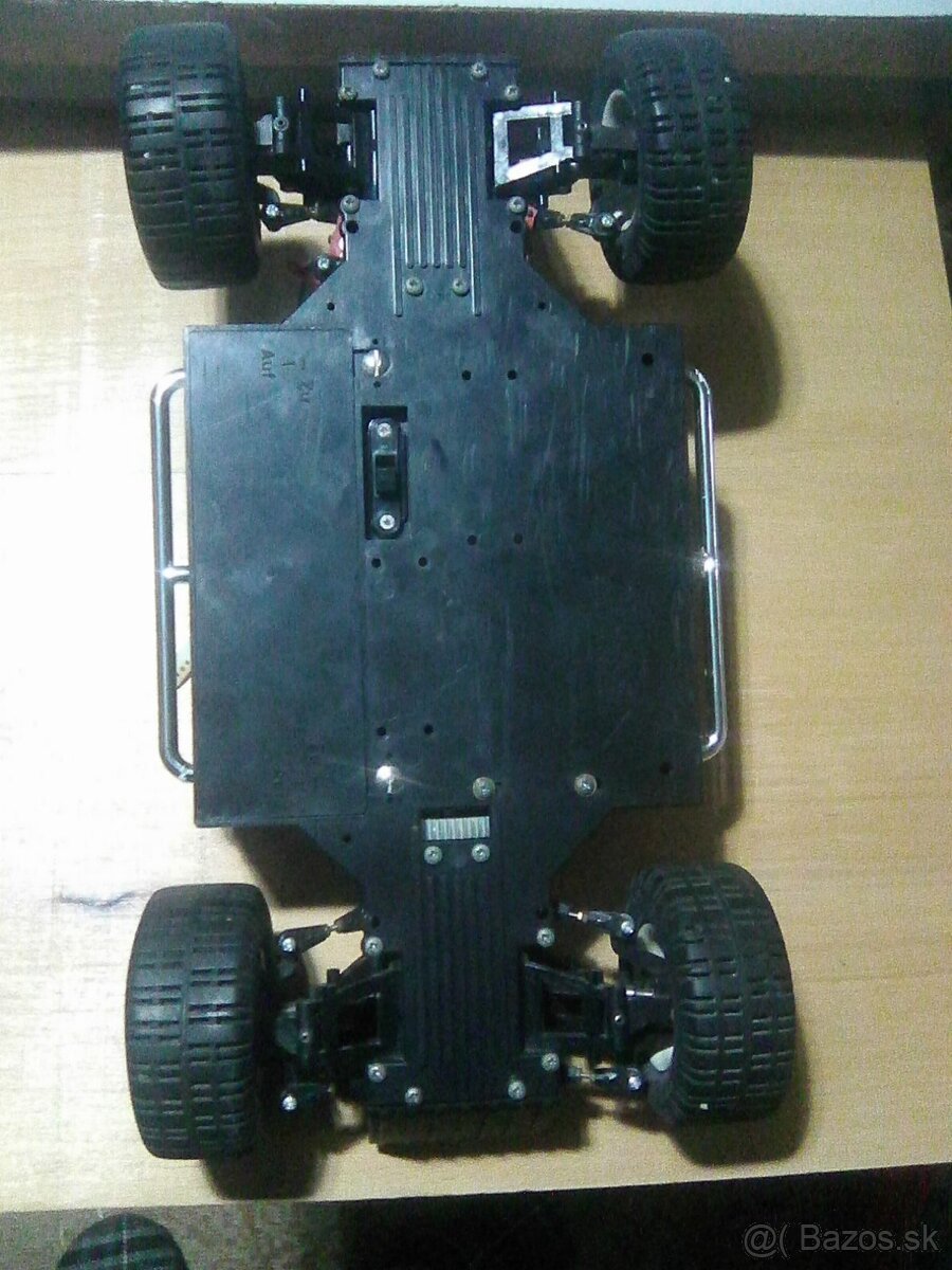 Rc-auto Robbe Jeep Renegade. - 13