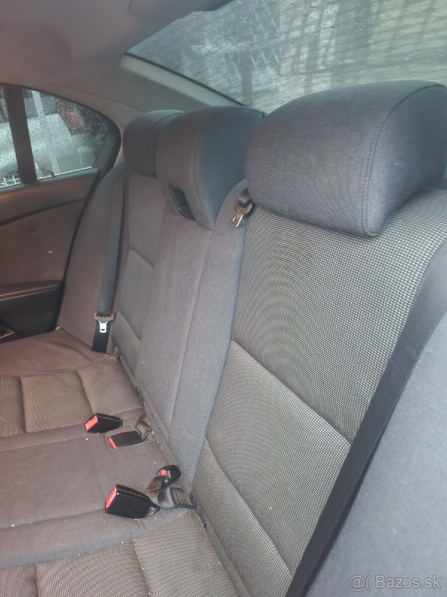 Predám BMW 525 .E60. 130 kW 2500 cm³ - 13