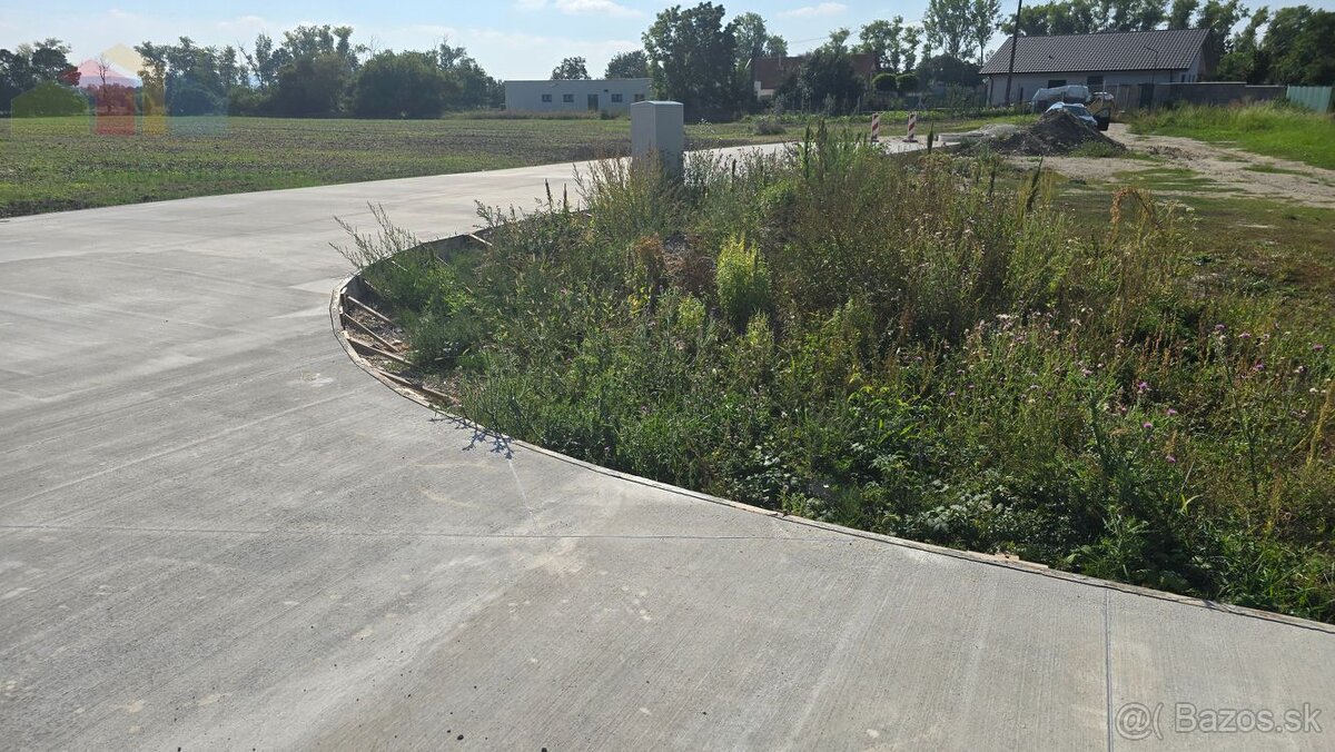 NA PREDAJ STAVEBNÝ POZEMOK 634 M² BOROVCE, okr. Piešťany /VO - 13