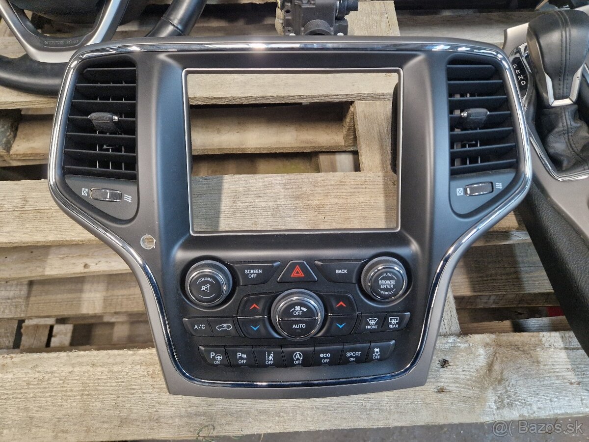 Diely interiéru Jeep Grand Cherokee WK2 2017 Summit - 13