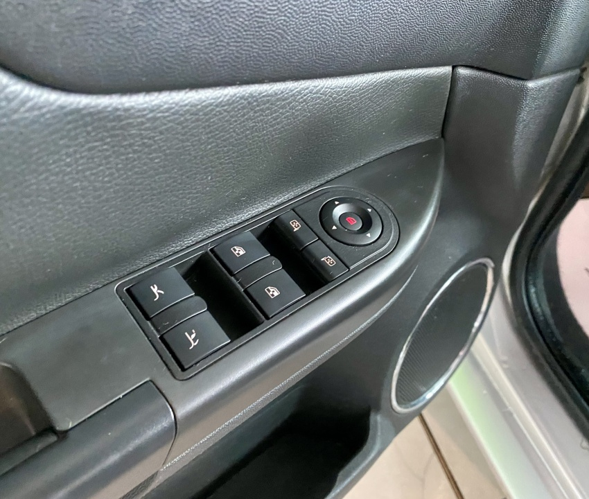 Opel Tigra Cabrio 1.3 CDTI, SK ŠPZ - 13