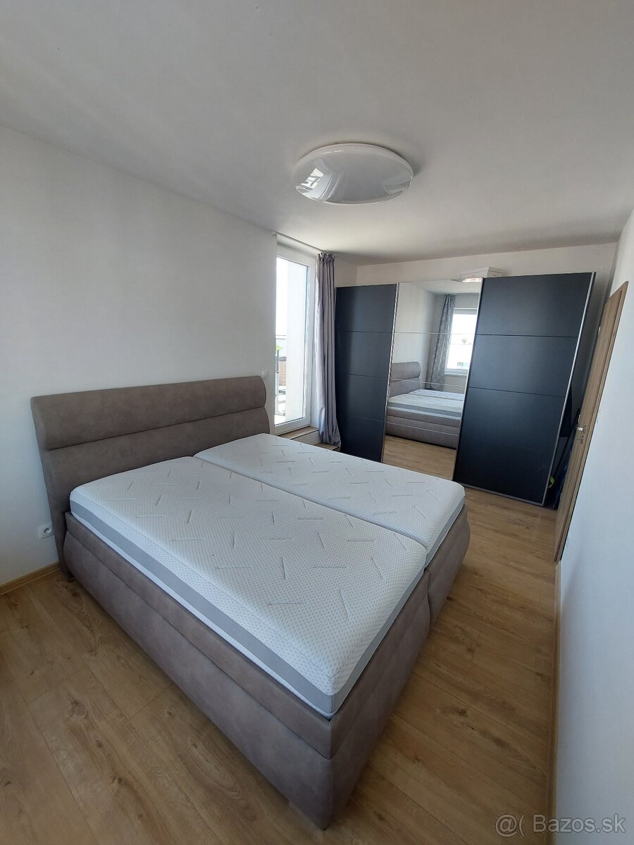 Na predaj priestranný 3-izbový byt s veľkou terasou MIKO - 13