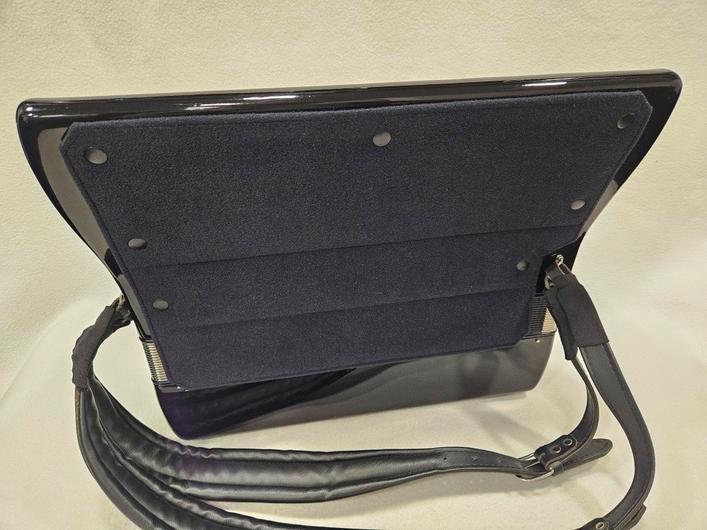 akordeon Weltmeister Saphir 120 basovy - 13