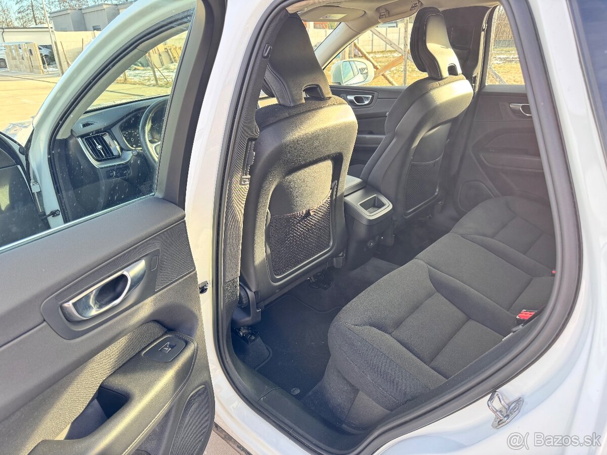 Volvo XC60 B4, A/T, monument, 2021, 133.500 km, LED - 13