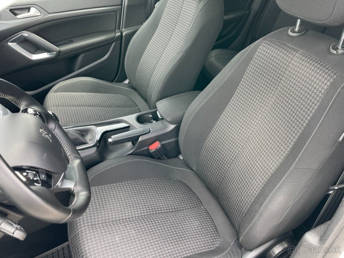Peugeot 308 Com. II 1.5HDi ČR 1.maj. - 13