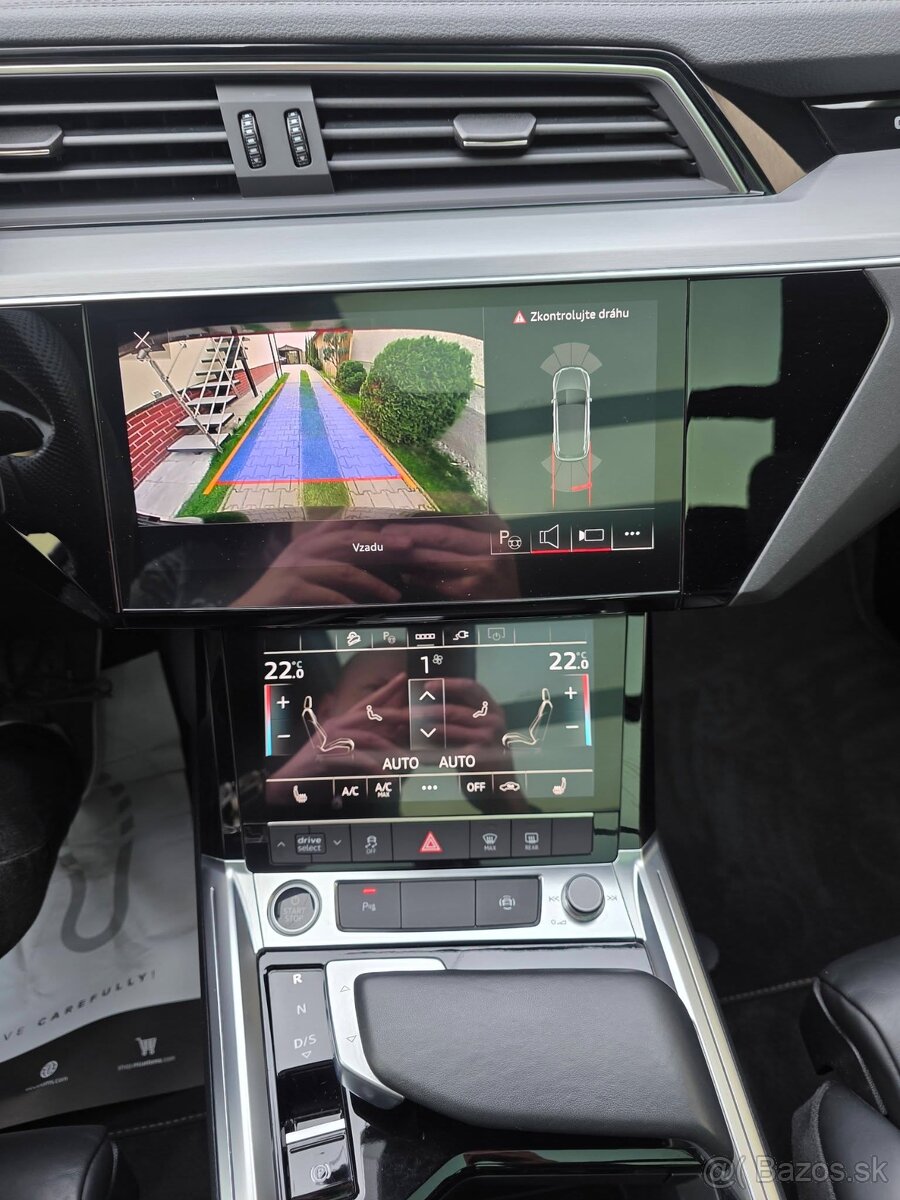 Audi e-tron 50 S-LINE 230 kW 313PS Quattro, Panoráma, Matrix - 13