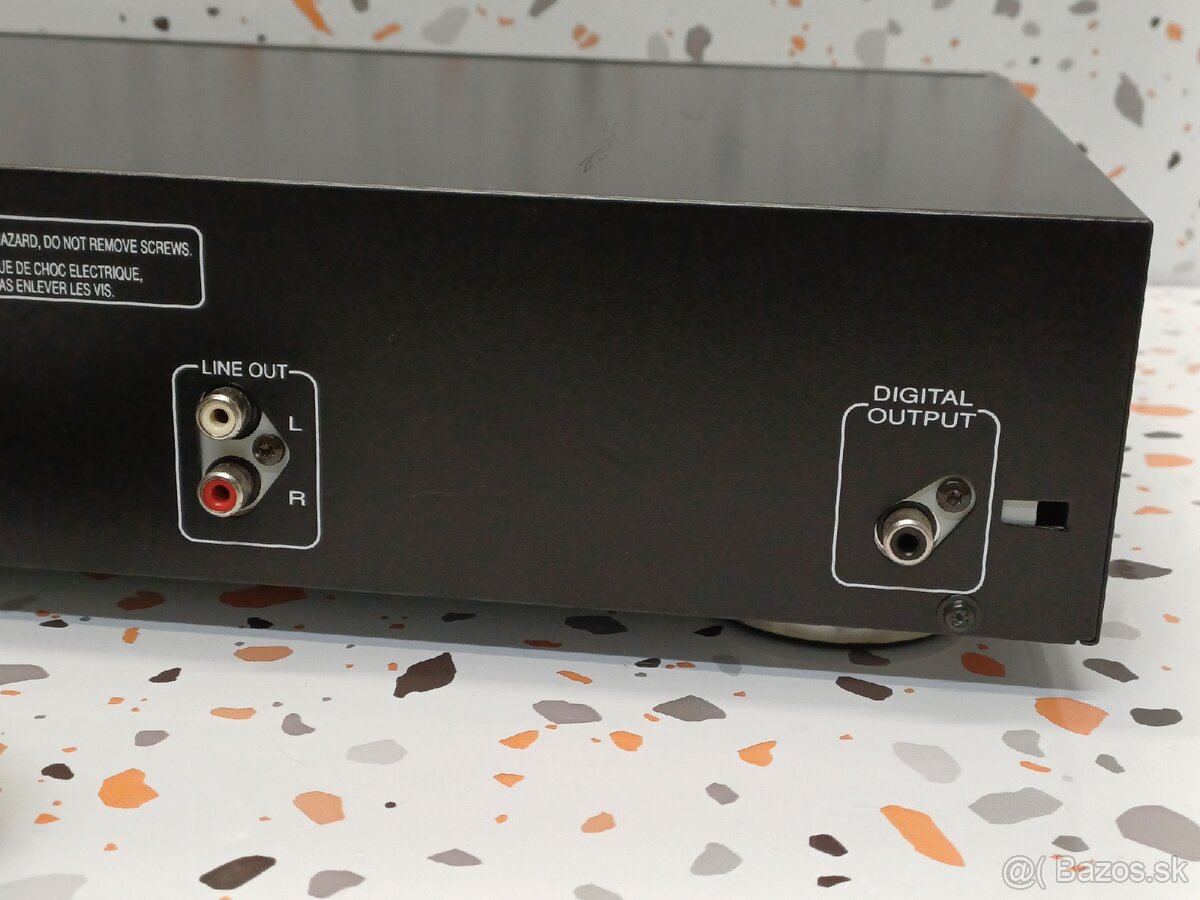 CD prehrávač Marantz CD4000 v čiernom prevedení - 13