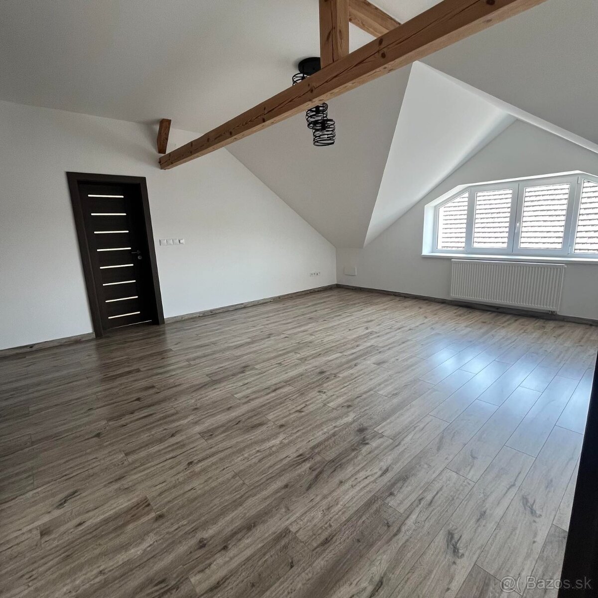 RD s dvoma bytovými jednotkami v Tešedíkove na prenájom - 13