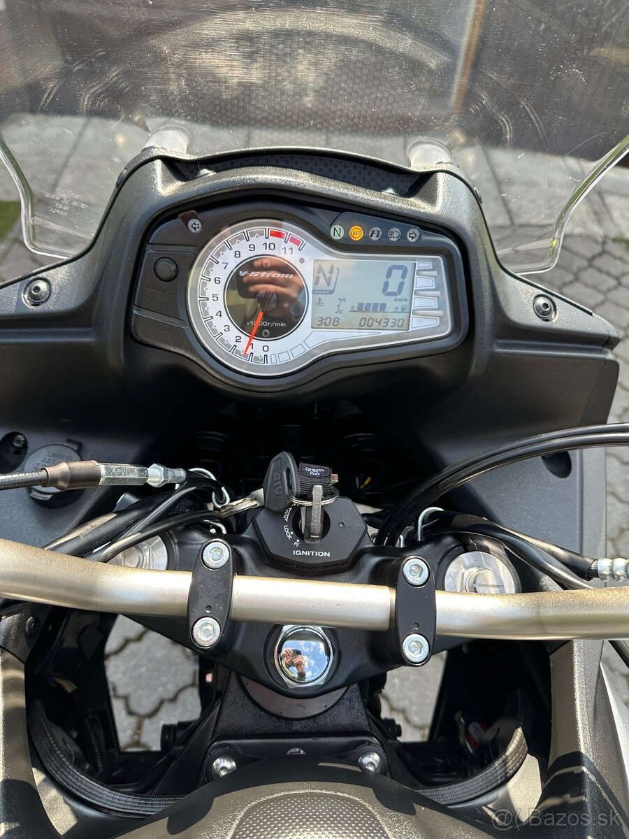 Suzuki DL650XA V-Strom - 13