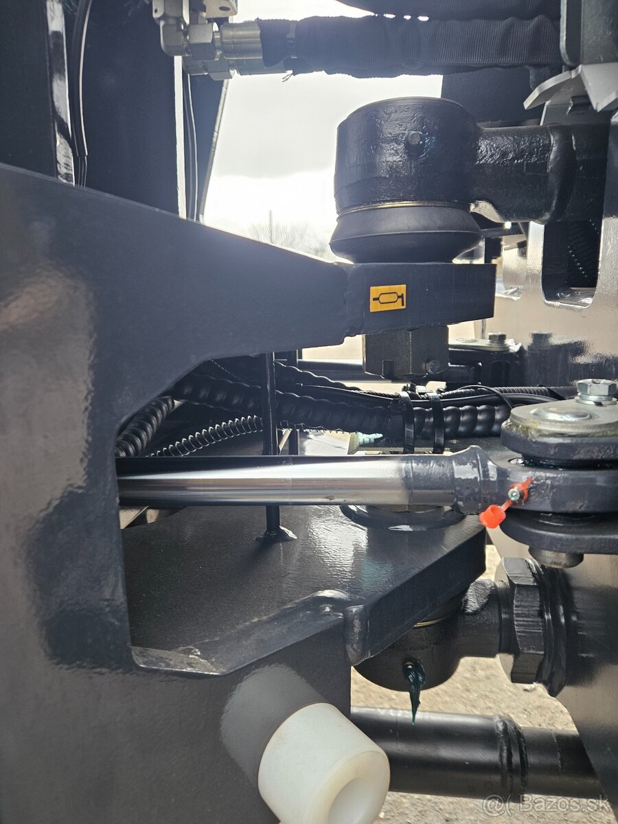 kolový nakladač, kloubák, motor 50 Hp - 13