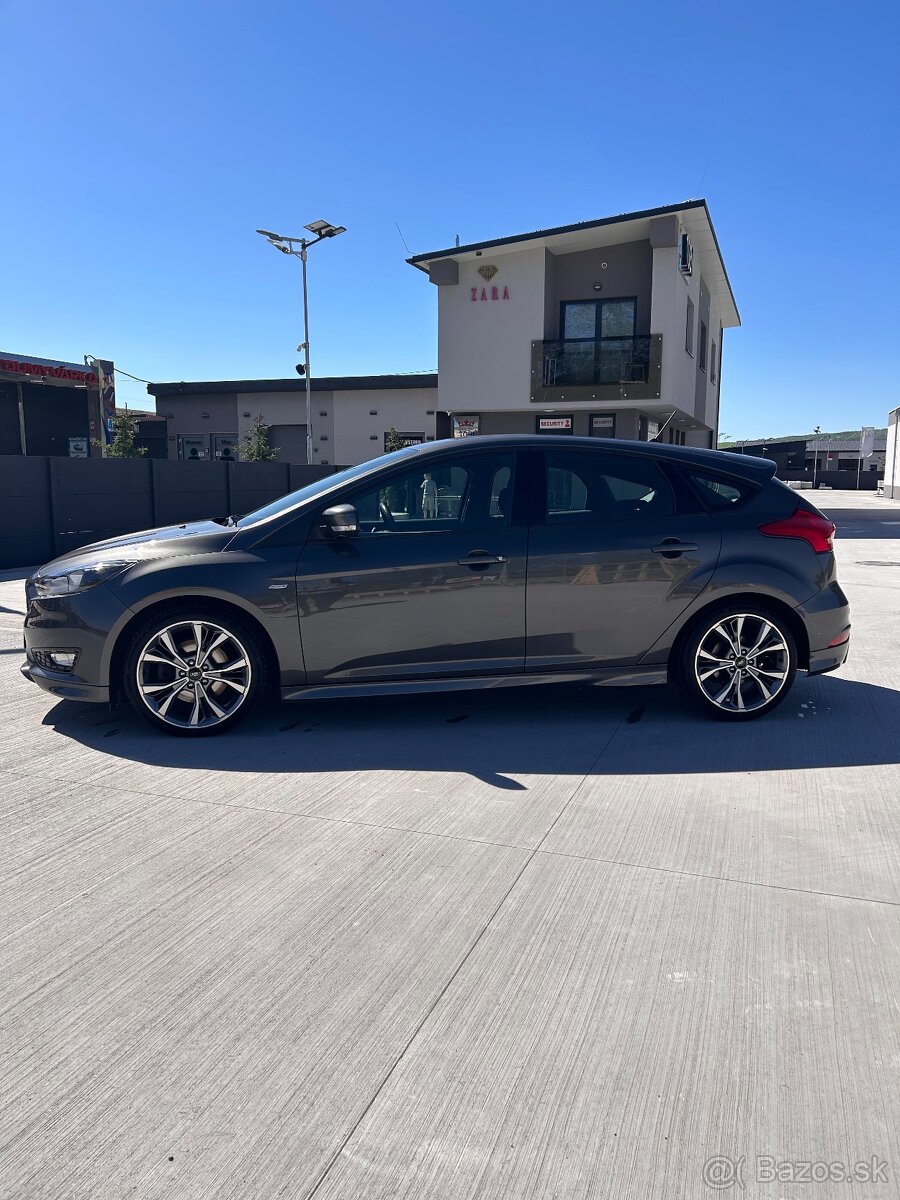 Ford Focus 1,5 Ecoboost St Line - 13