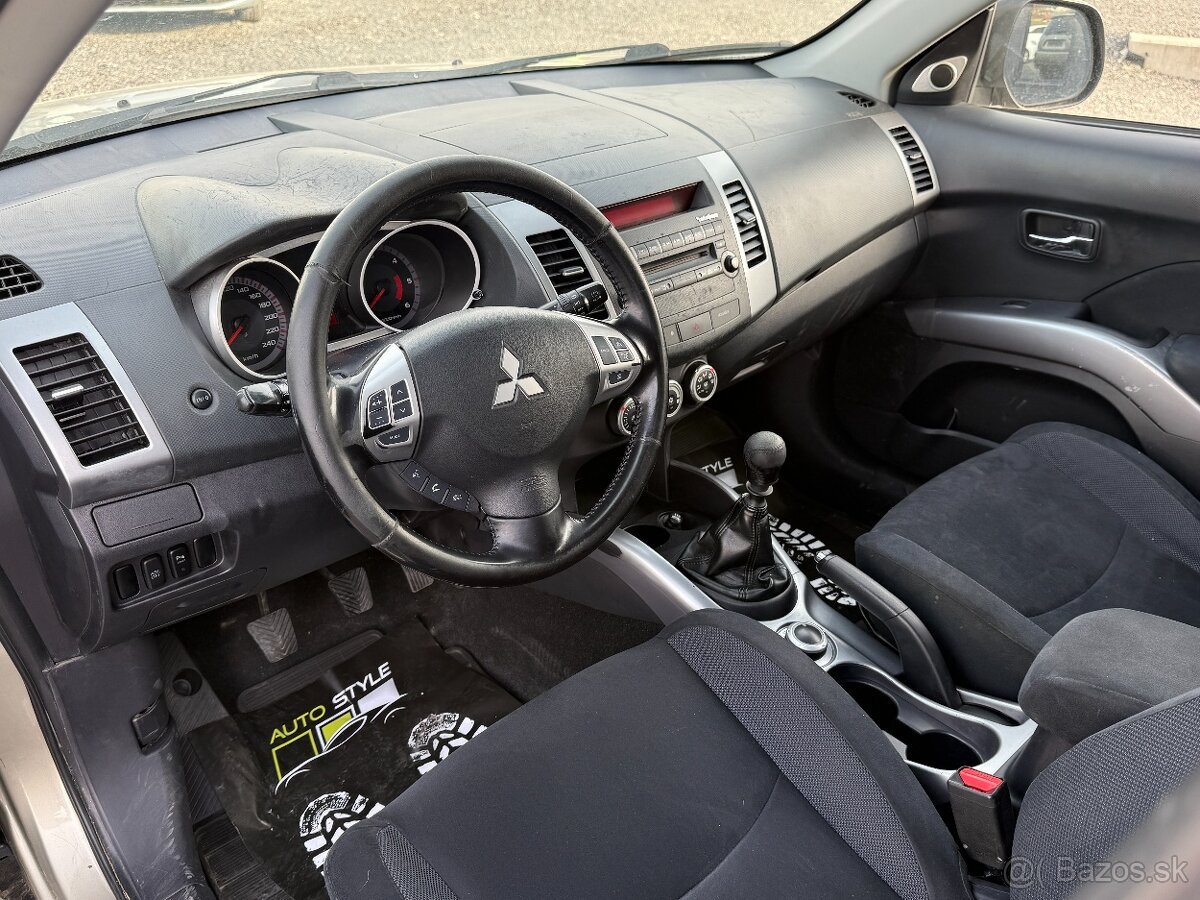 Mitsubishi Outlander 2.2 DI-D Intense - 13