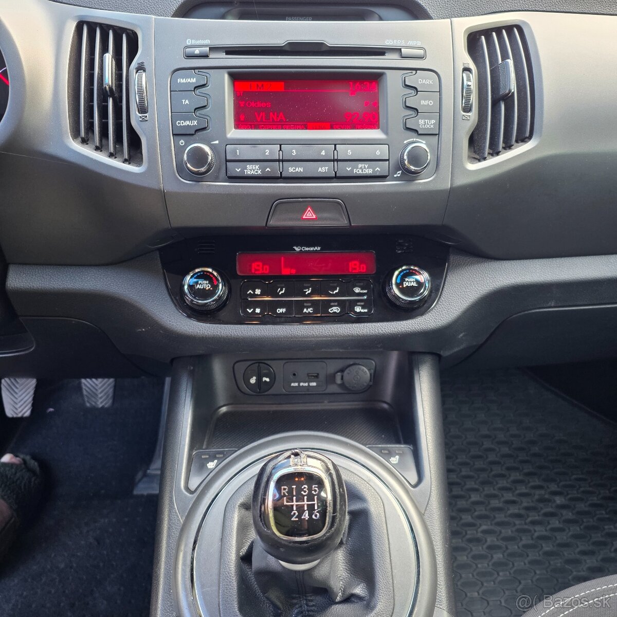 KIA Sportage 1.7 CRDi - nafta - 13