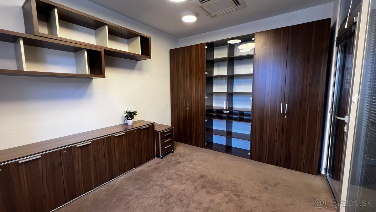 Prenájom kancelárií v historickej budove v centre Bratislavy - 13