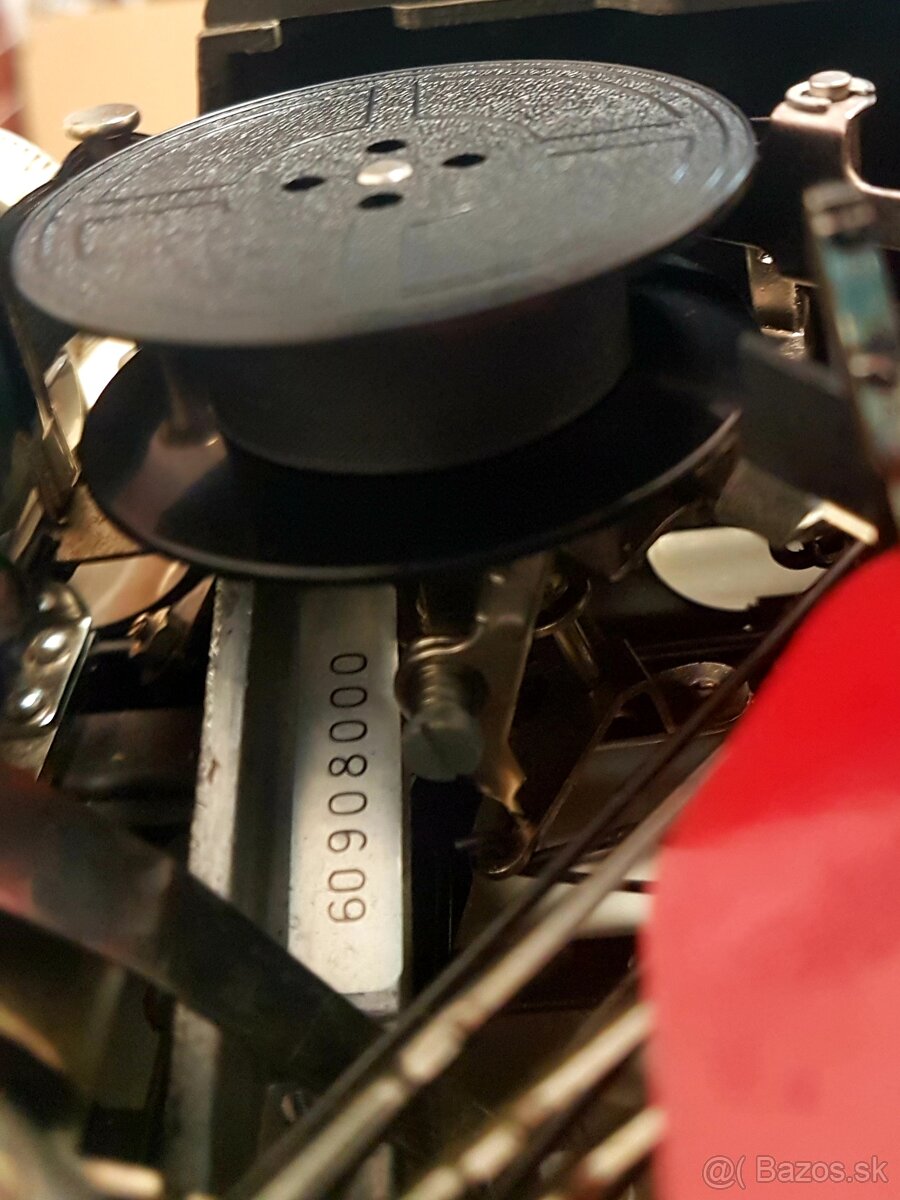 Prenosný mechanický písací stroj Chevron - 13