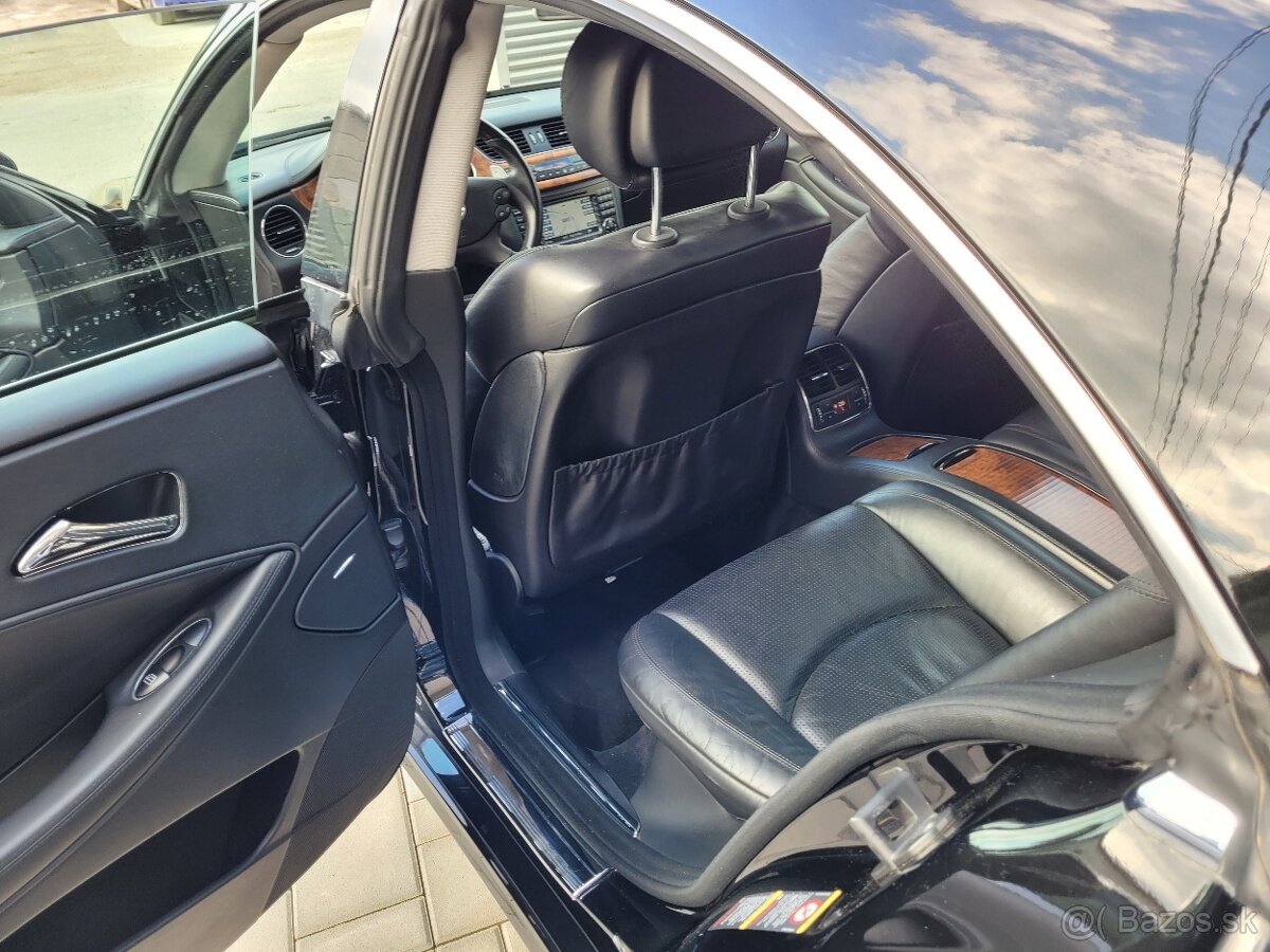 Mercedes- Benz CLS 63AMG - 13