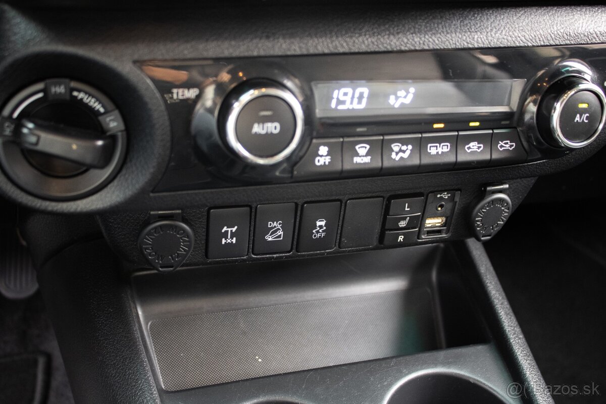 Toyota Hilux DC 2.4 I D-4D Executive A/T - 13