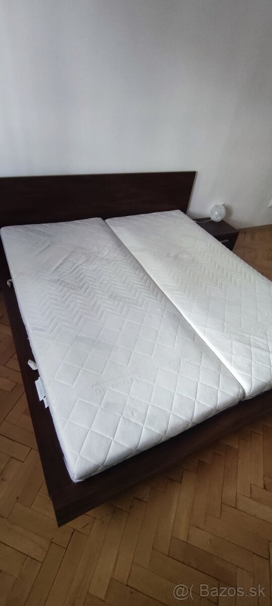 Manželská posteľ s matracmi - 13
