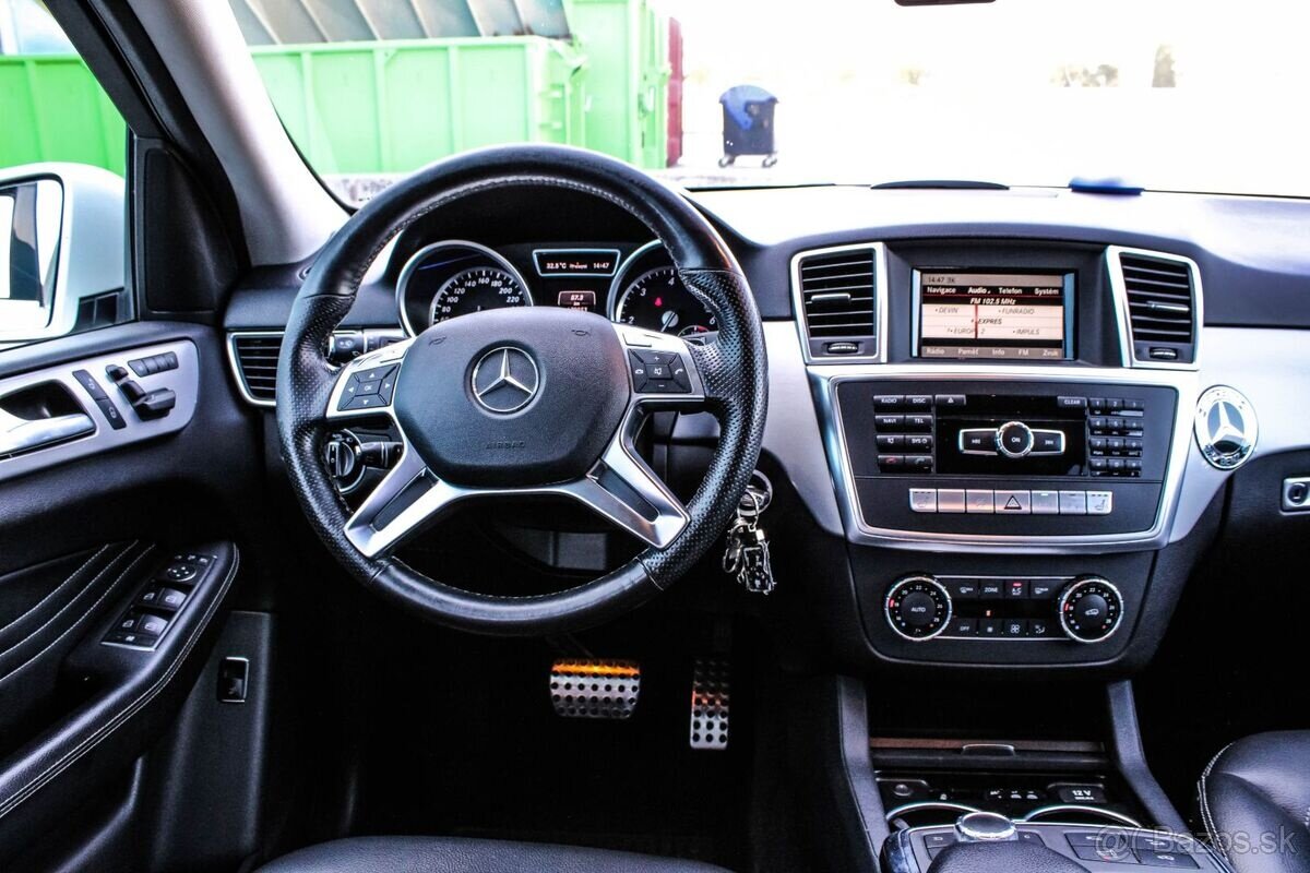 Mercedes-Benz ML 350 BLUETEC - 13