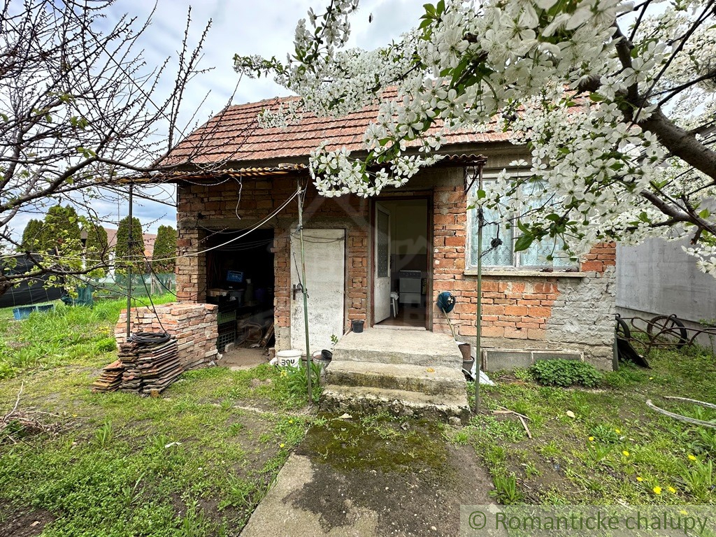 Menší rodinný dom vhodný na chalupu v pokojnom meste Nesva - 13