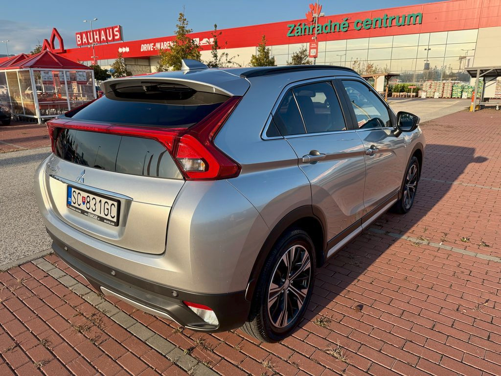 Mitsubishi Eclipse Cross 2021 1.5T Intense CVT 2WD + ťažné - 13