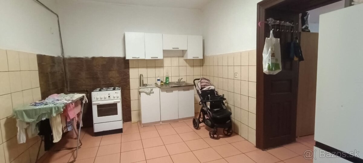 RODINNÝ DOM V ČATE ZA 31 000 € - 13