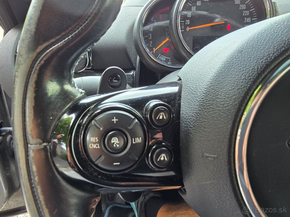 Mini Cooper SD Clubman 140kw Automat, Mesačne: 320€ - 13