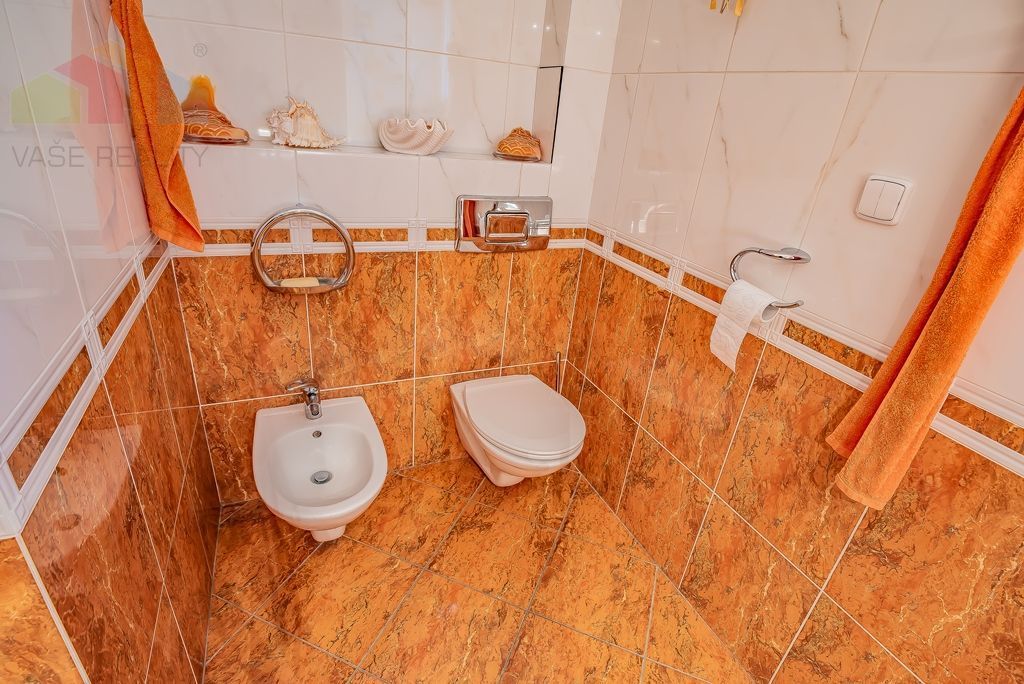 Krásny 7-izbový dom, 328 m² + 1389 m² pozemok, Trebostovo, o - 13