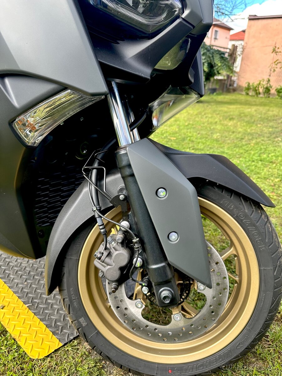 Yamaha X Max Tech Max 300 - 13