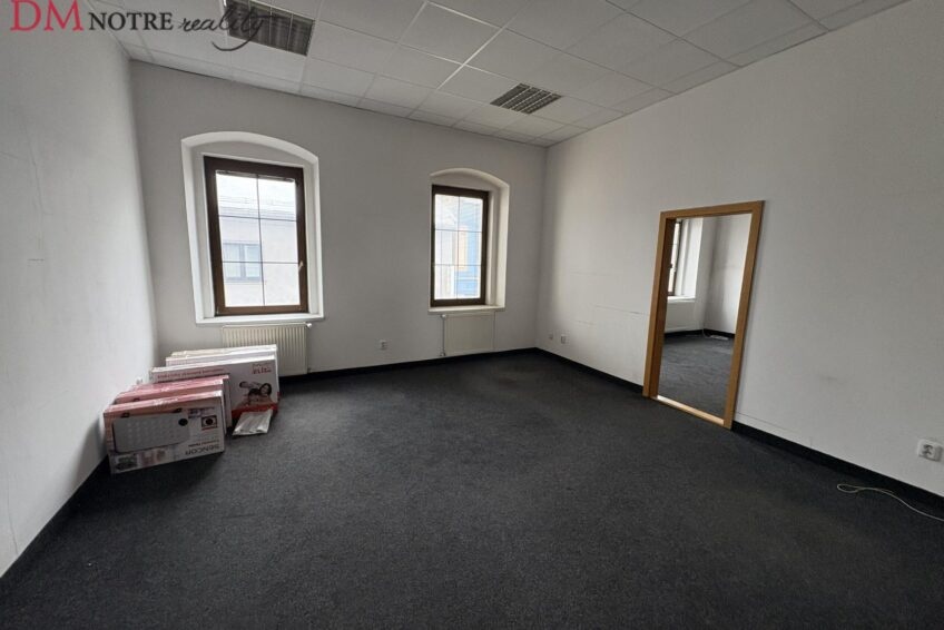 📈Komerčný objekt v centre Banskej Bystrice - 13