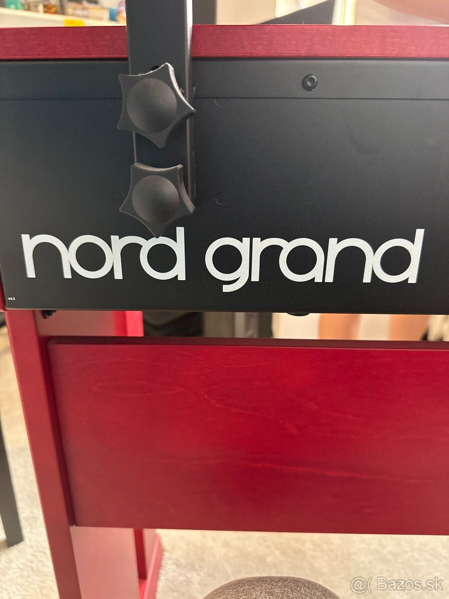 Nord Grand – digitální piano (Kawai Hammer Action) - 13