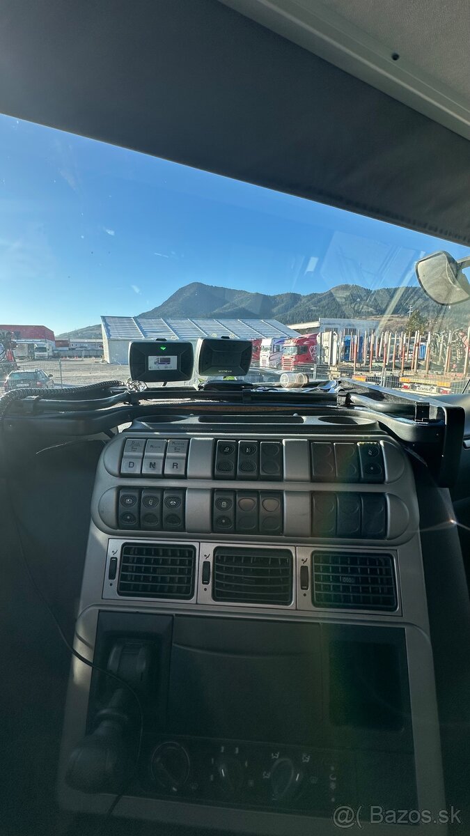 Iveco Stralis 460 náves Kögel - 13