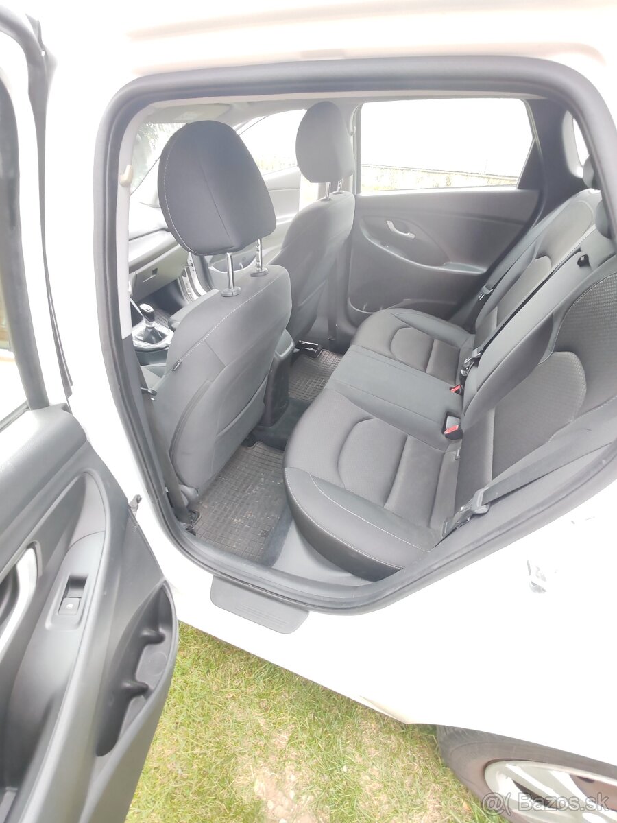 Hyundai I30 1.6 CRDI 2017 - 13