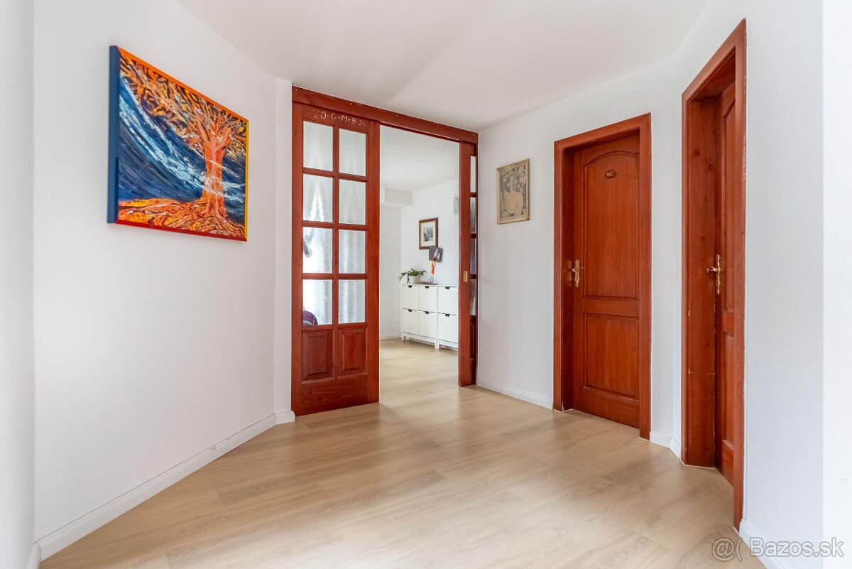 Predaj jedinečného rodinného domu v srdci Trnavy – za histor - 13