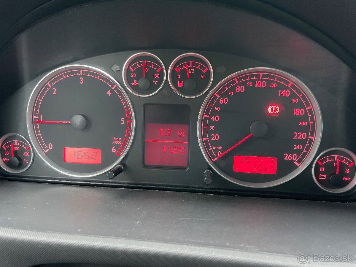 Seat Alhambra 2.0 TDI 7-miestne - 13