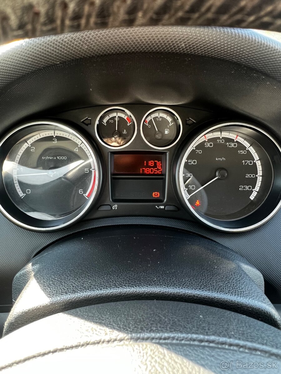 Predám Peugeot 308 1.6 Diesel r.v. 2012 - 13