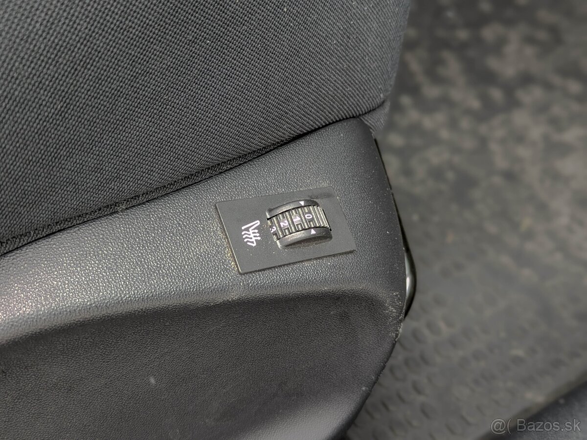 Peugeot 2008 1.2 PureTech Allure, 96kW, M6, 1.majiteľ - 13