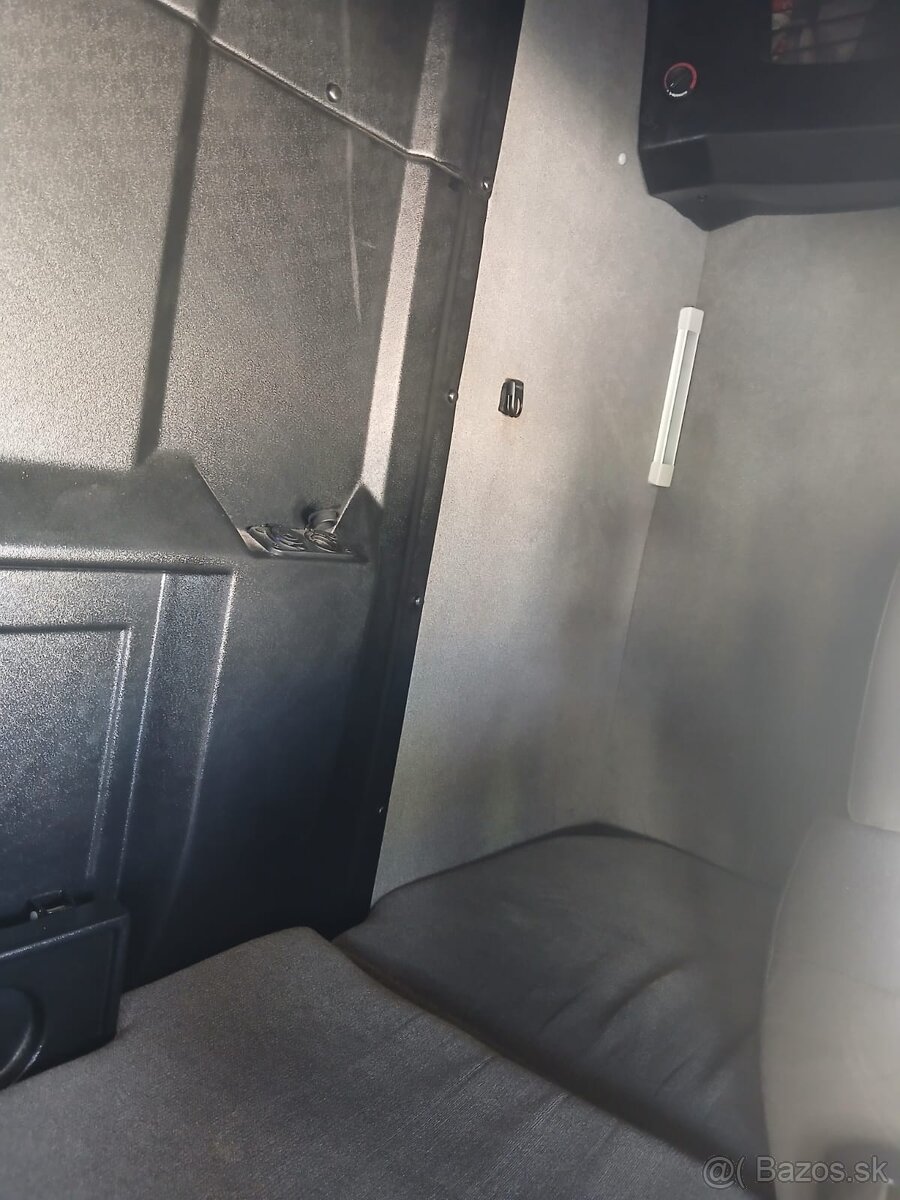 Predám Volkswagen Crafter 8pal - 13