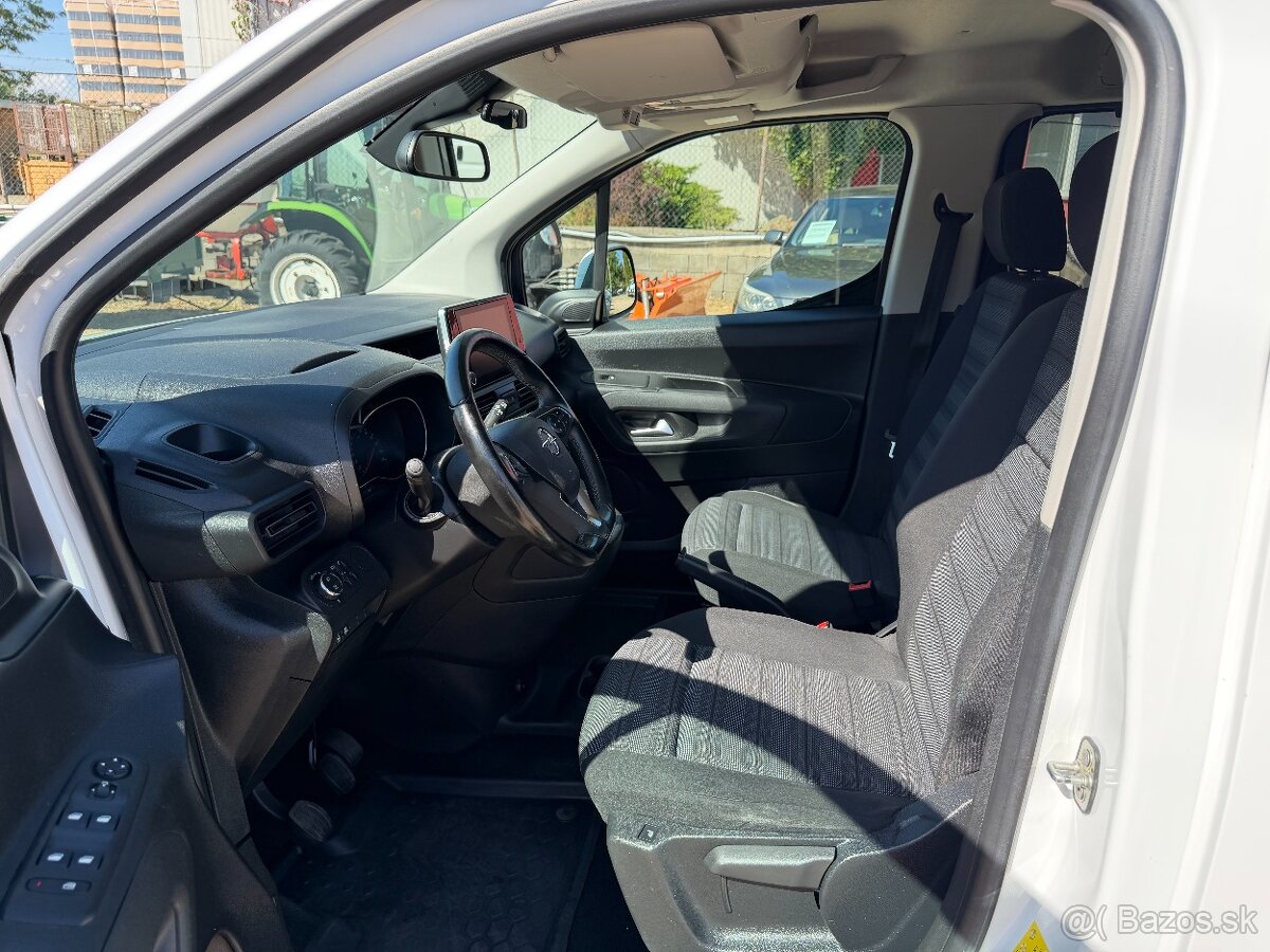 Opel Combo, 1.2TURBO 81KWTOP VÝBAVA - 13