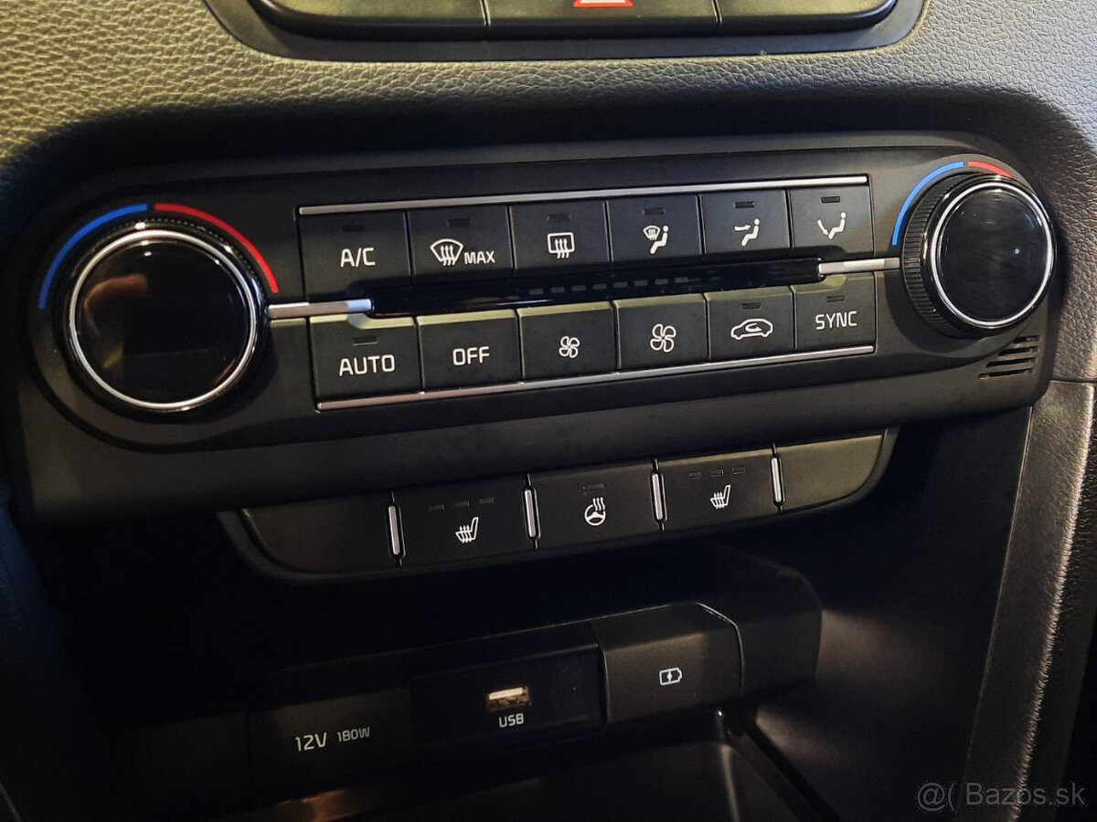 Kia Ceed SW 1.5 T-GDi Gold - 13